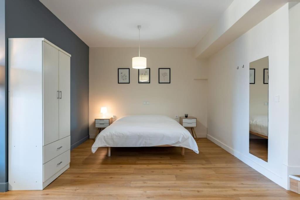 Apartment Large Comfy, Modern 5 Min To Acropolis Athens