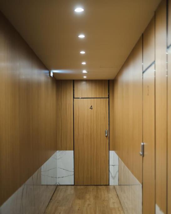 Large Comfy, Modern 5 Min To Acropolis Apartment Athens